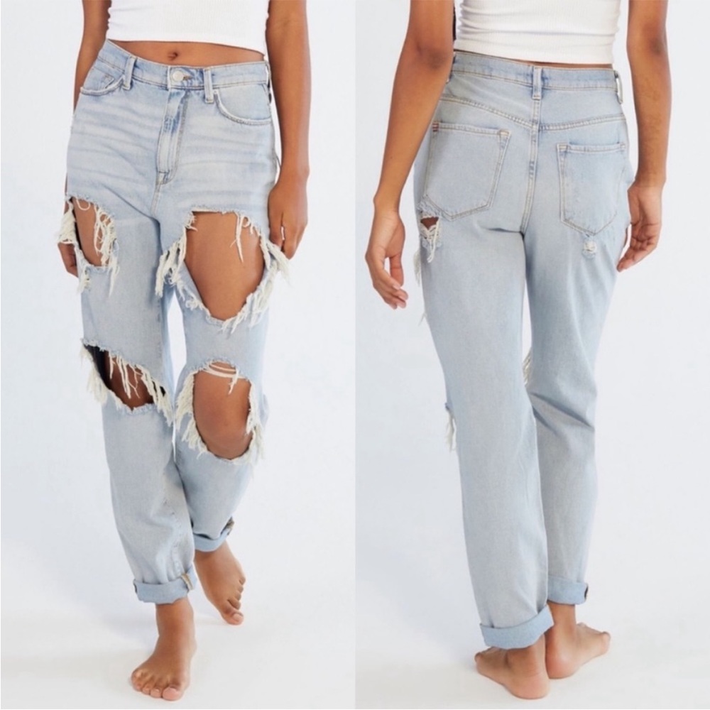 Urban Outfitters Mom high-rise destroyed Jeans